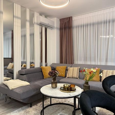 Luxevibe Apartments Near Mall Moldova Iasi Ngoại thất bức ảnh
