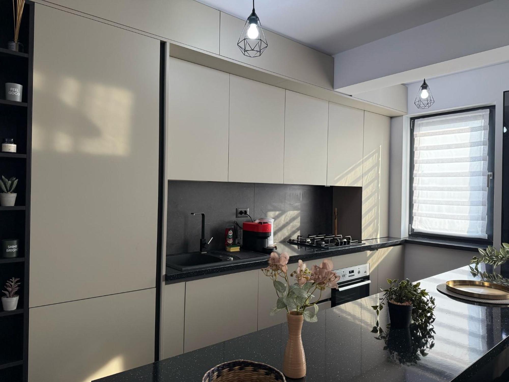Luxevibe Apartments Near Mall Moldova Iasi Ngoại thất bức ảnh