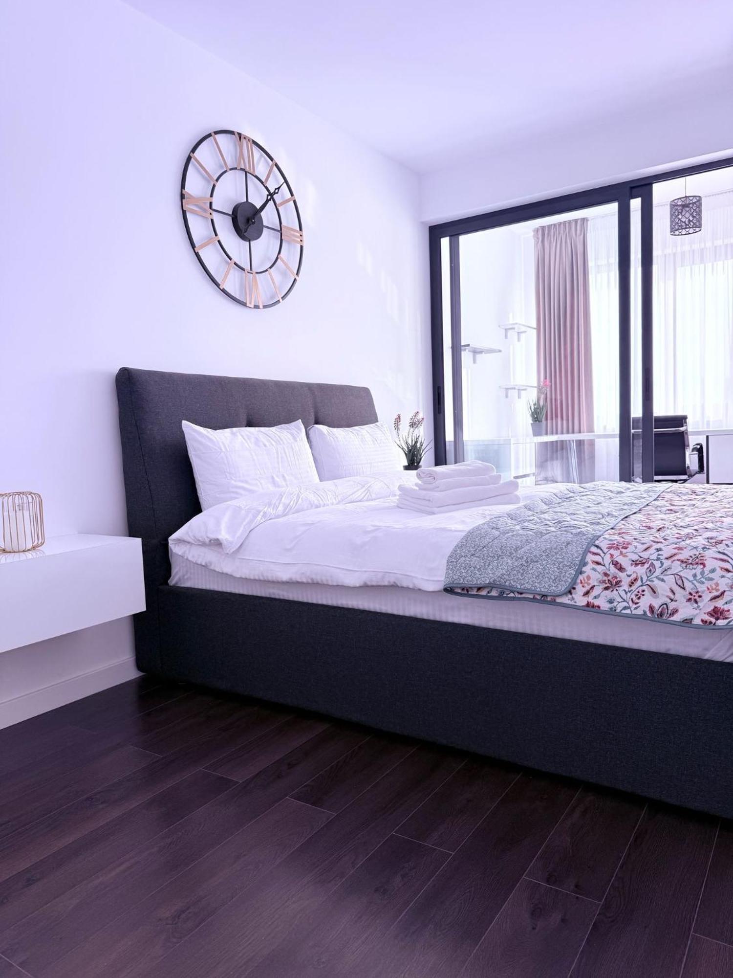 Luxevibe Apartments Near Mall Moldova Iasi Ngoại thất bức ảnh