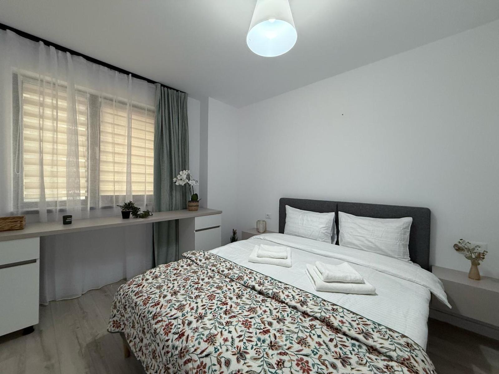 Luxevibe Apartments Near Mall Moldova Iasi Ngoại thất bức ảnh
