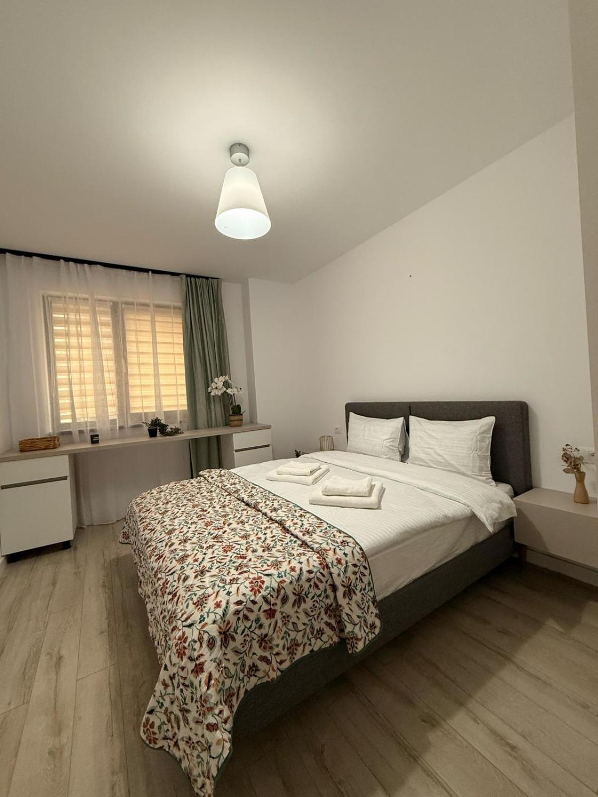 Luxevibe Apartments Near Mall Moldova Iasi Ngoại thất bức ảnh