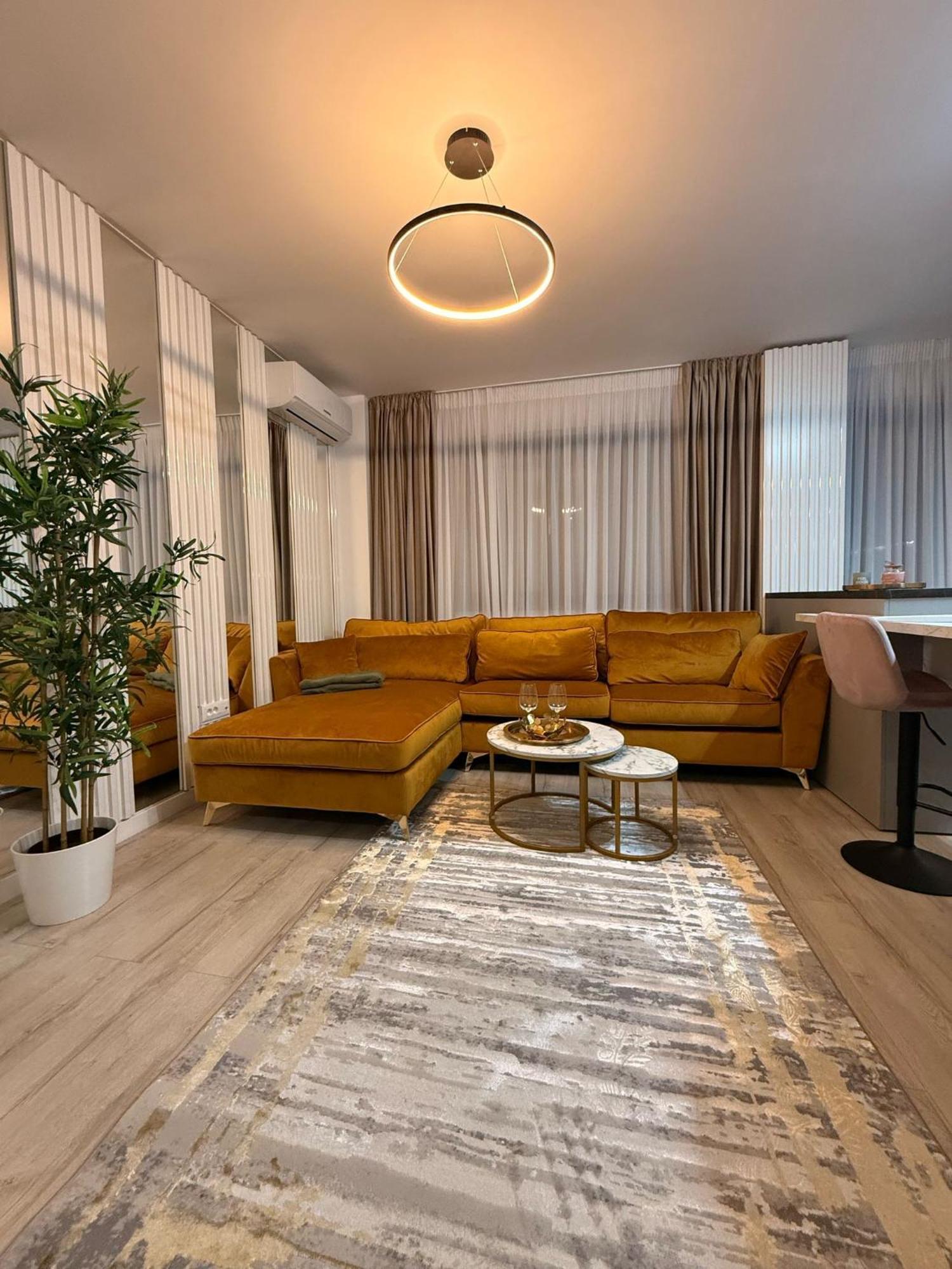 Luxevibe Apartments Near Mall Moldova Iasi Ngoại thất bức ảnh